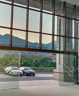 電動(dòng)感應(yīng)門(mén)